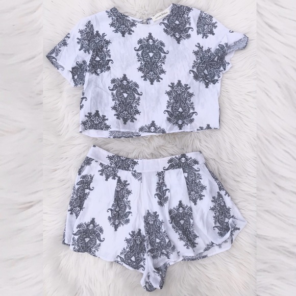 caren forbes Pants - Caren Forbes Crop Top Shorts Set White Paisley